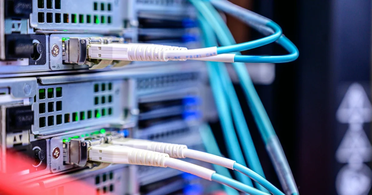 Cómo migrar tu sitio web de hosting paso a paso (sin perder SEO)